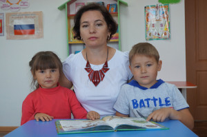 Л. В. Игнатьева со своими воспитанниками
