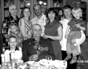 Г. Е. Гаськов в кругу семьи. 2010 г.