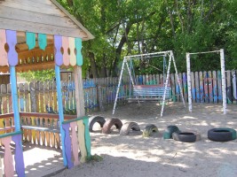 Детская площадка на ул. Морозова в Новичихе