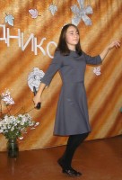 Поет и танцует А. Дзагкоева из с. 10 лет Октября