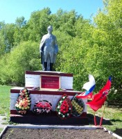 Памятник в Павловке