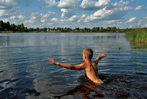 вода